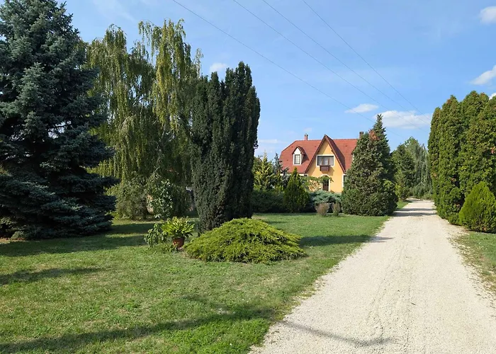 In - Balaton 54827 * Gyenesdiás