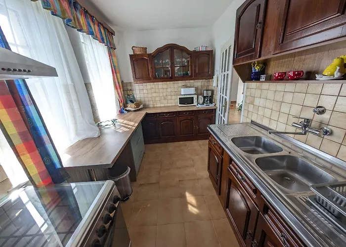 In - Balaton 54827 * גיינסדיאס